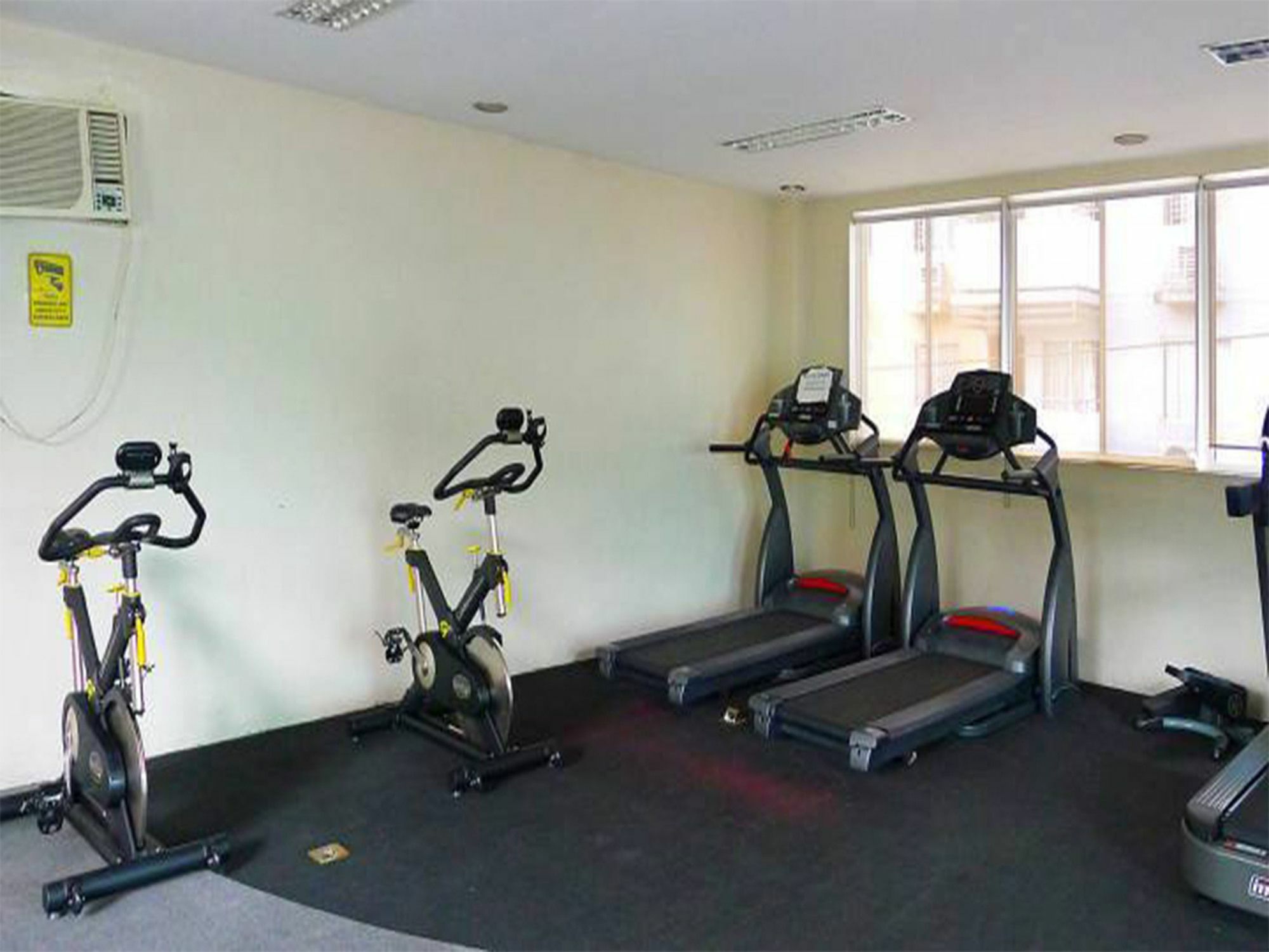 Sofia Bellevue Condominium Quezon City Buitenkant foto
